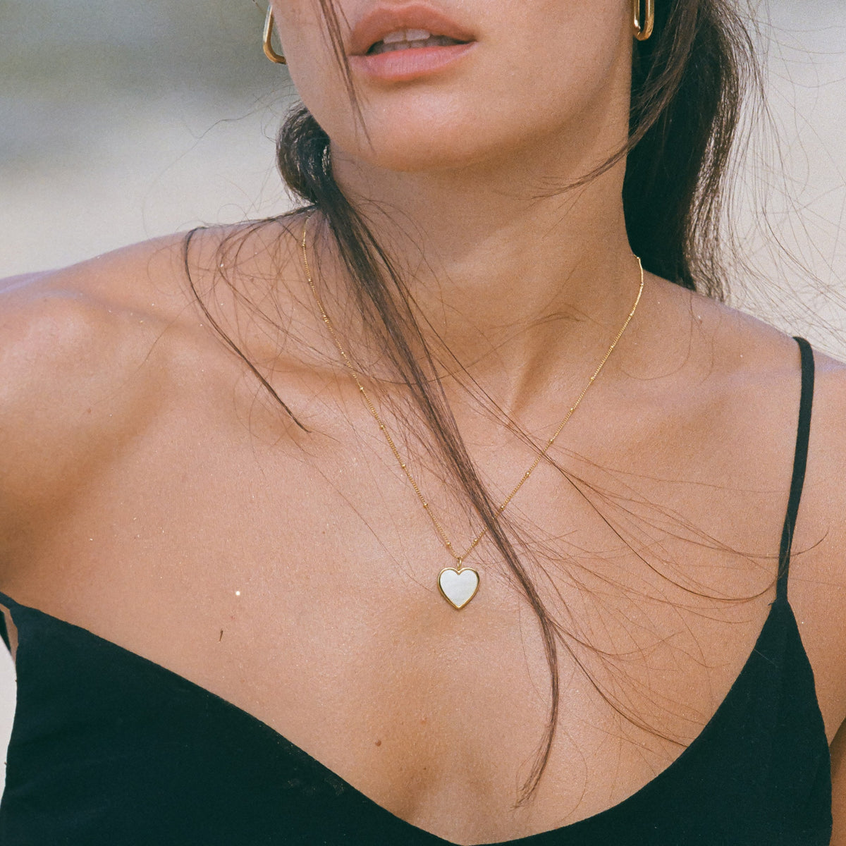 Bruce & Co Love – Mother-of-Pearl Heart Necklace, 45 cm