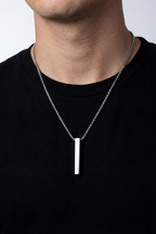 Bruce & Co Linea – Long Bar Pendant Necklace, 40 mm, Stainless Steel