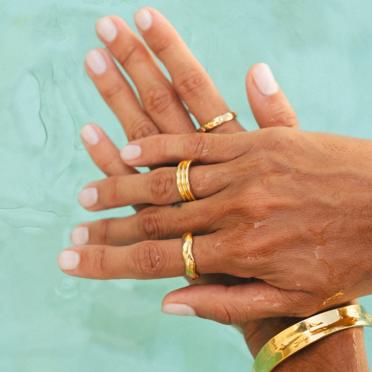 Bruce & Co Dune – Sculpted Wavy Band Ring, Steel