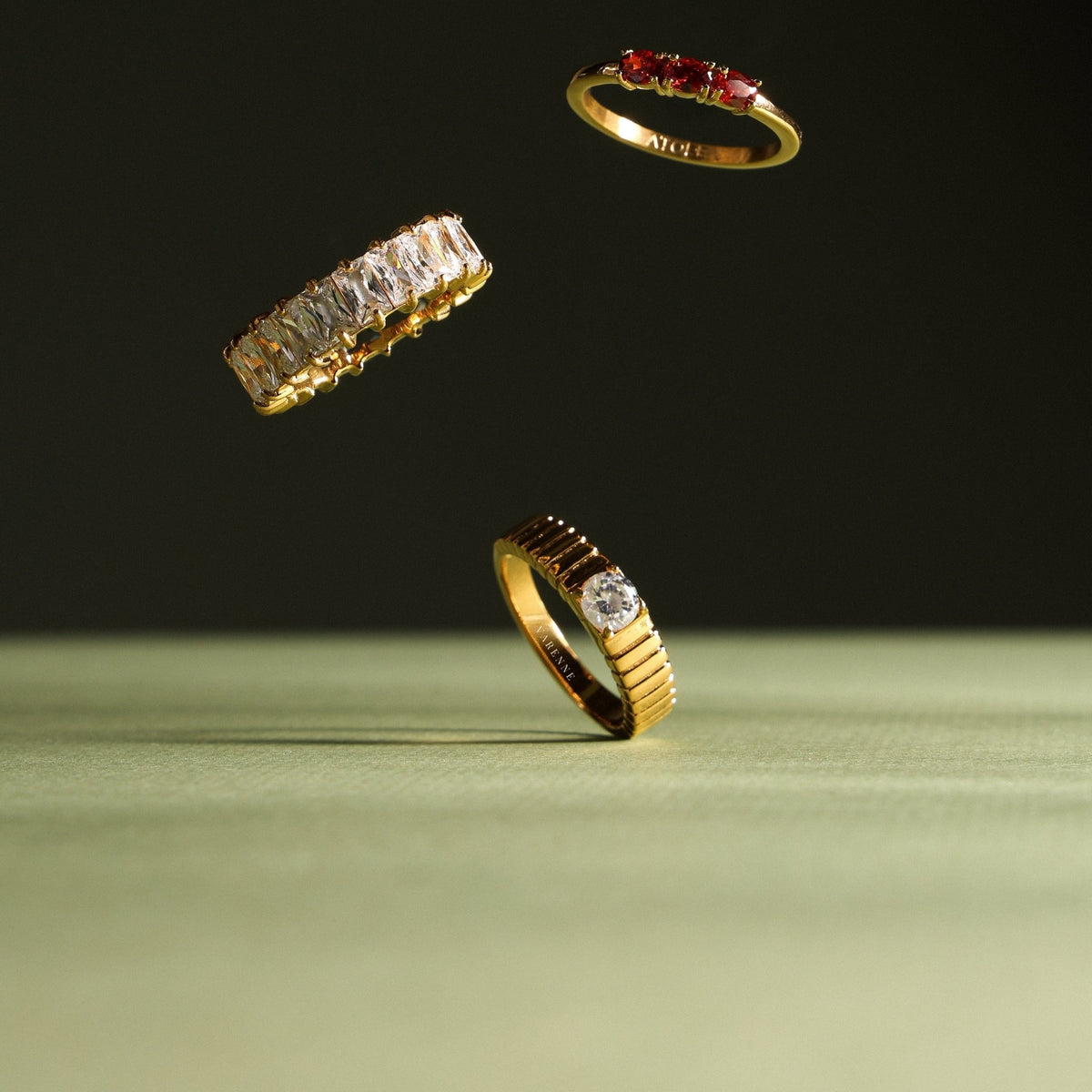 Bruce & Co Aspen – Round White Zircon Ribbed Ring