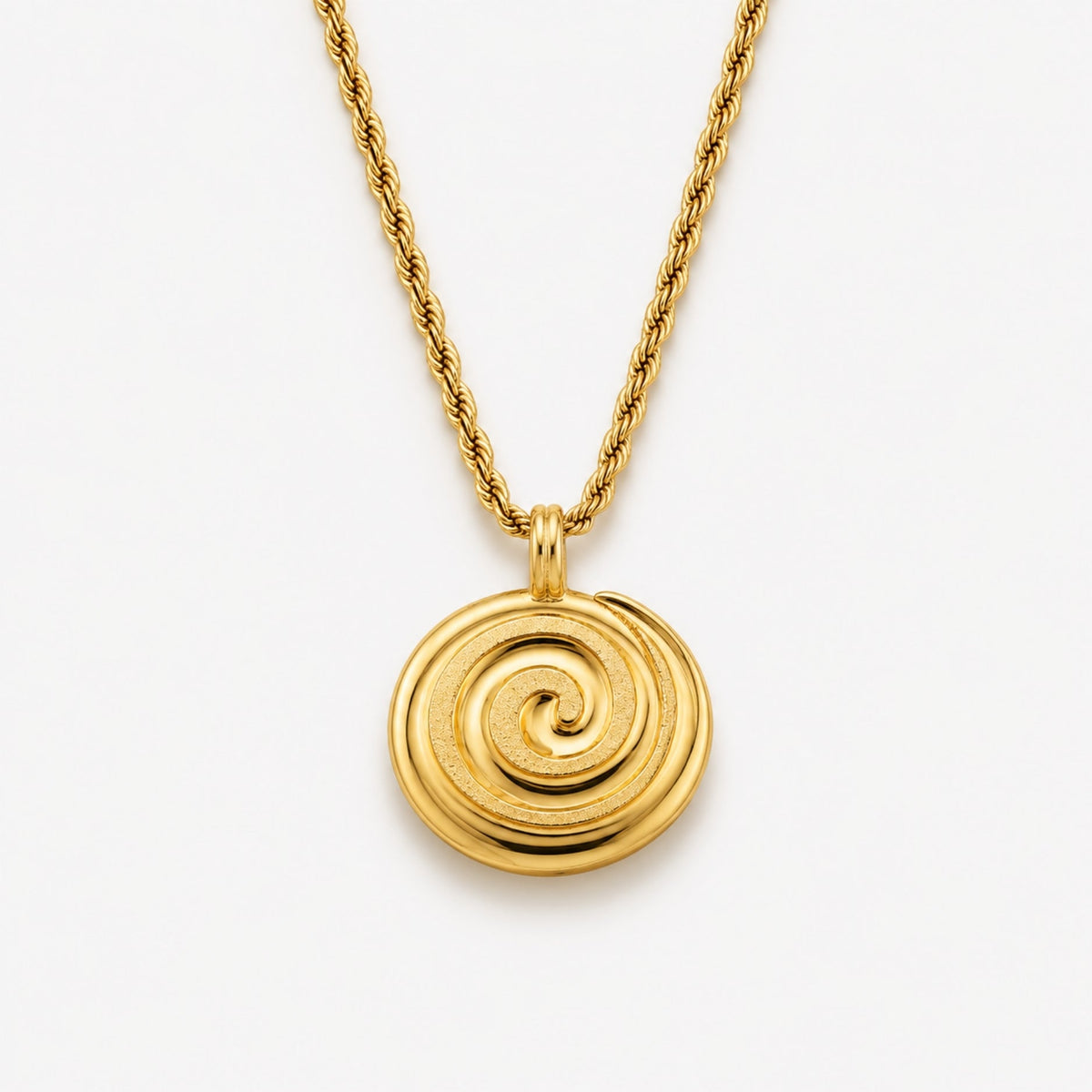 Bruce & Co Nalu – Spiral Disc Pendant Necklace, 19 mm, Gold PVD Steel
