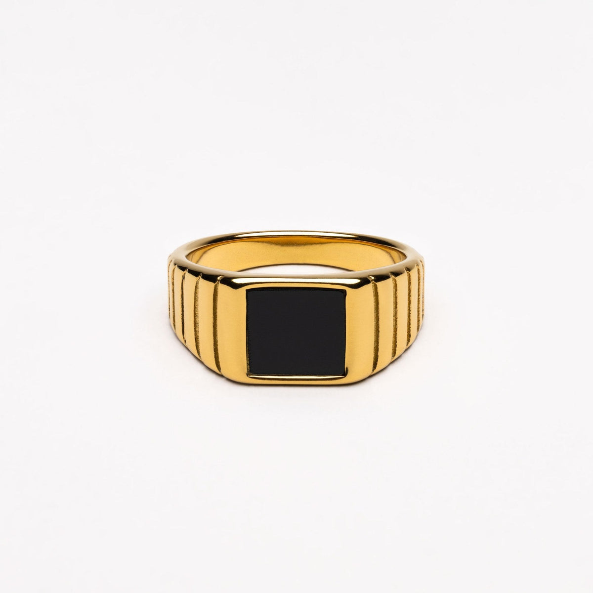 Bruce & Co Kaya – Black Onyx Ribbed Signet Ring