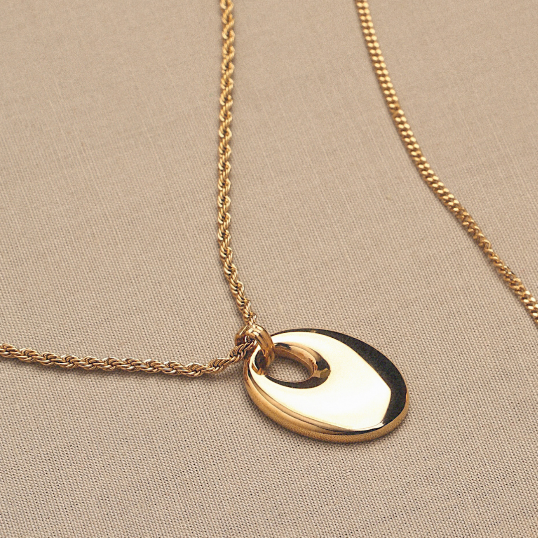 Bruce & Co Reverie – Oval Open Pendant Necklace, Stainless Steel