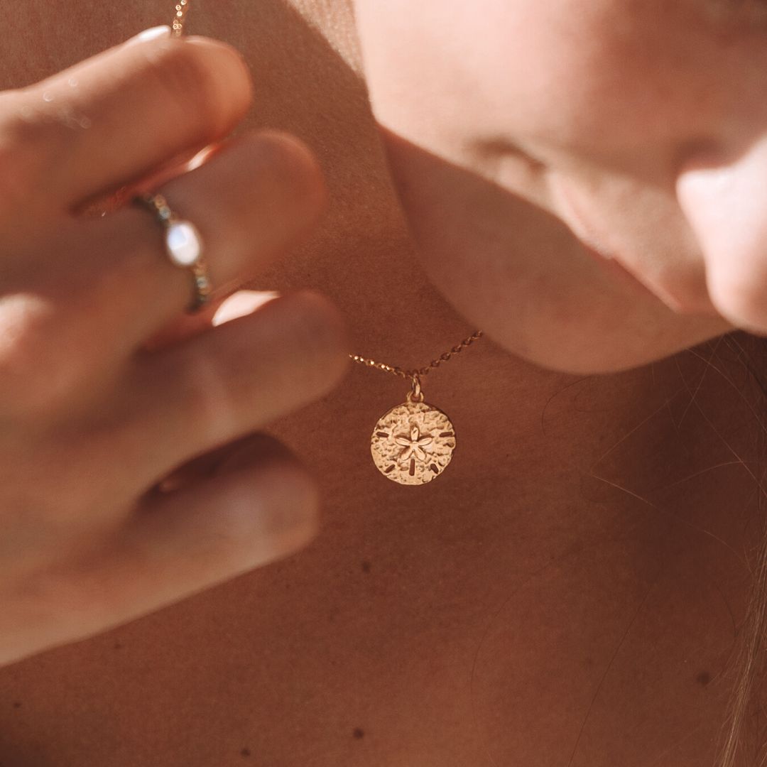 Bruce & Co Sand Dollar Pendant Necklace, 10 mm