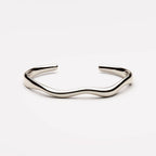 Bruce & Co Cala – Wave Open Cuff Bracelet, 54 × 60 mm