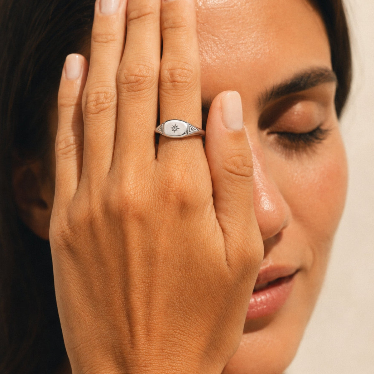 Bruce & Co Starlight – Starburst White Stone Signet Ring