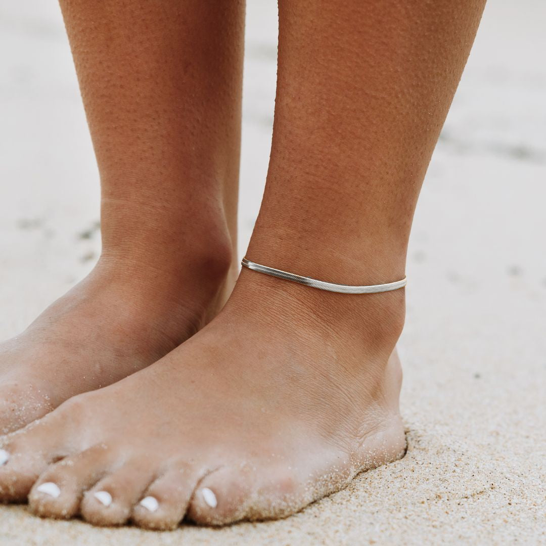 Bruce & Co Kauai – Herringbone Anklet, 4 mm × 22 cm