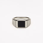 Bruce & Co Kaya – Black Onyx Ribbed Signet Ring