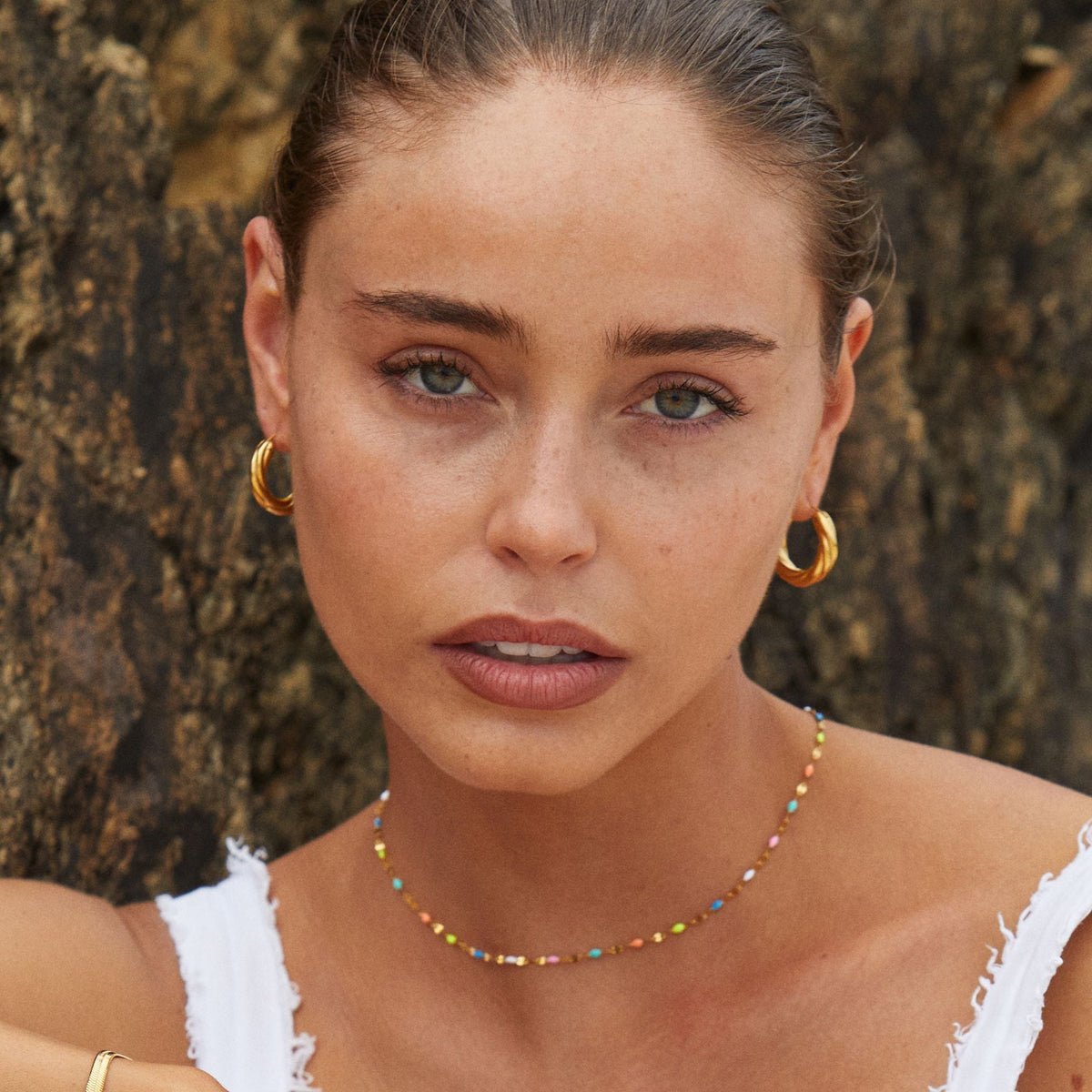 Bruce & Co Everyday – Twisted Hoop Earrings, 23 mm