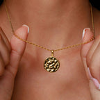Bruce & Co Sorella – Hammered Disc Pendant Necklace