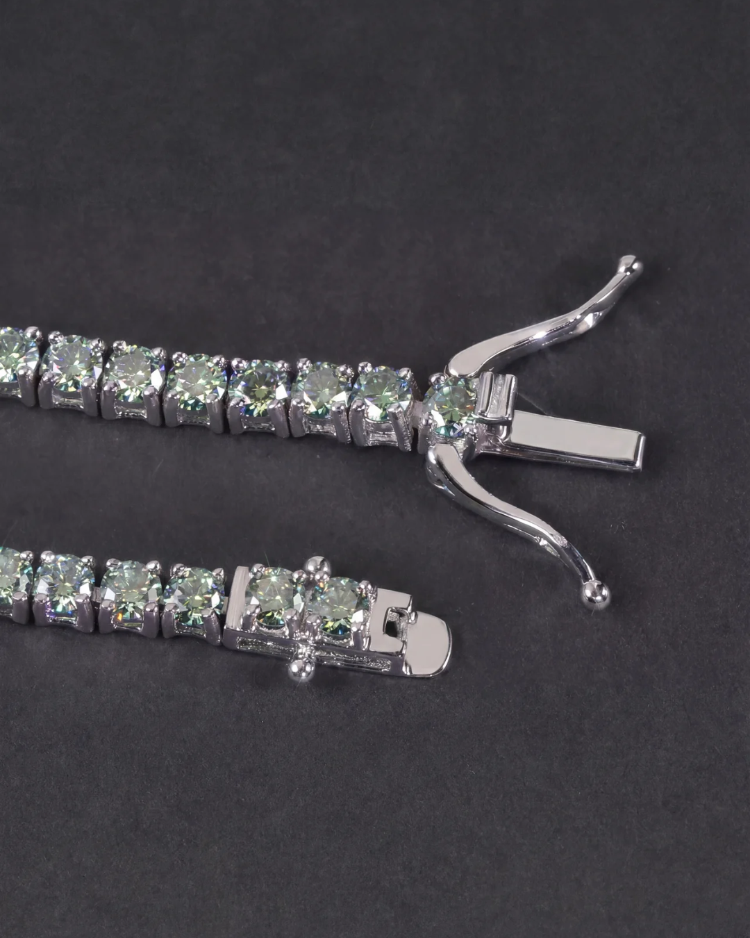 Bruce & Co Verdant Éclat – Men’s Green Moissanite Tennis Bracelet, 4 mm, 925 Silver