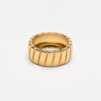 Bruce & Co Bold – Wide Ribbed Band Ring