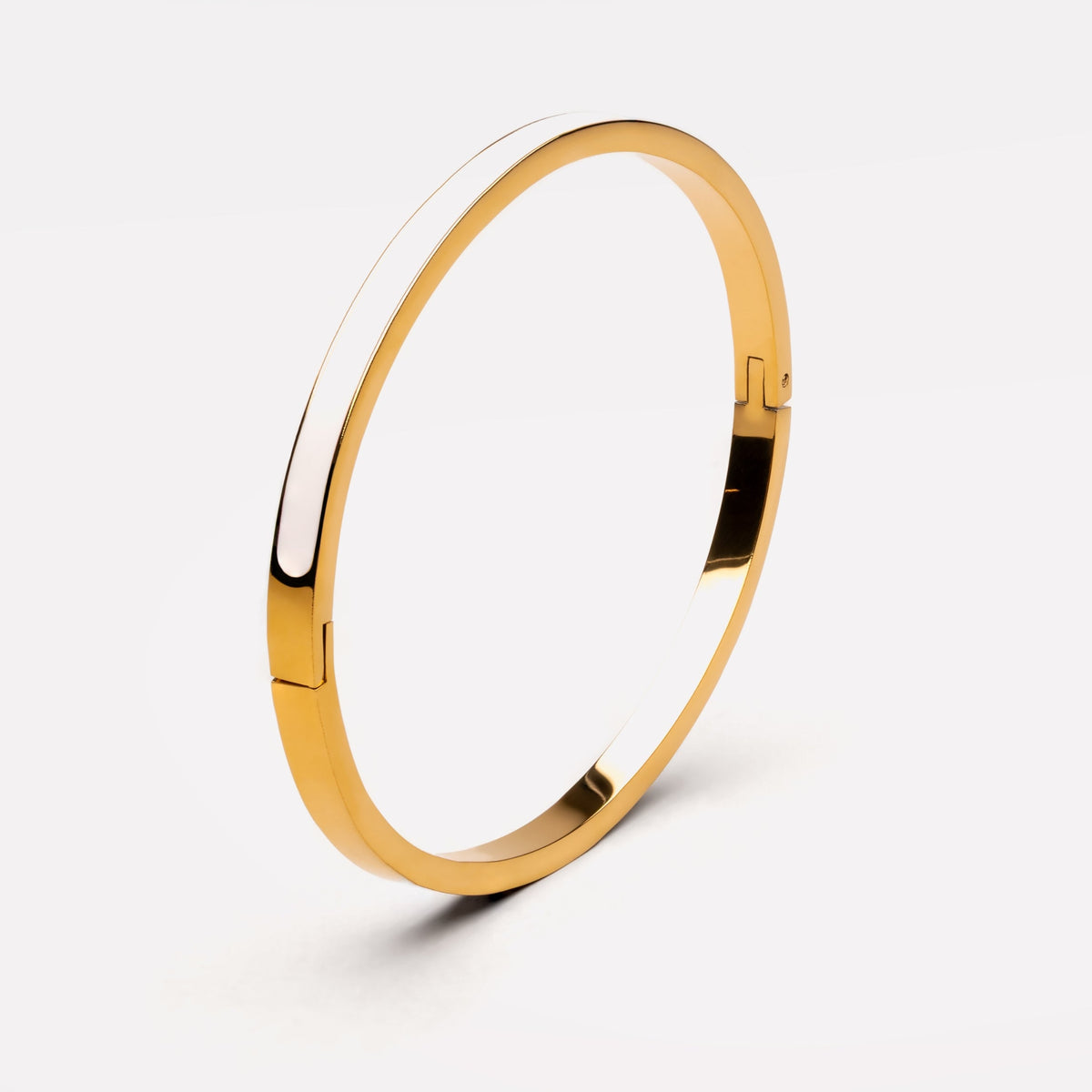 Bruce & Co Halo – White Enamel Oval Bangle, Steel