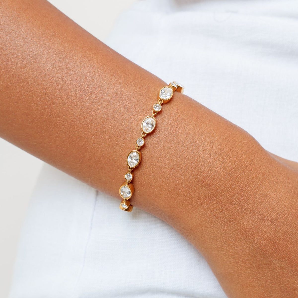 Bruce & Co Aura – Bezel Set Zircon Station Bracelet