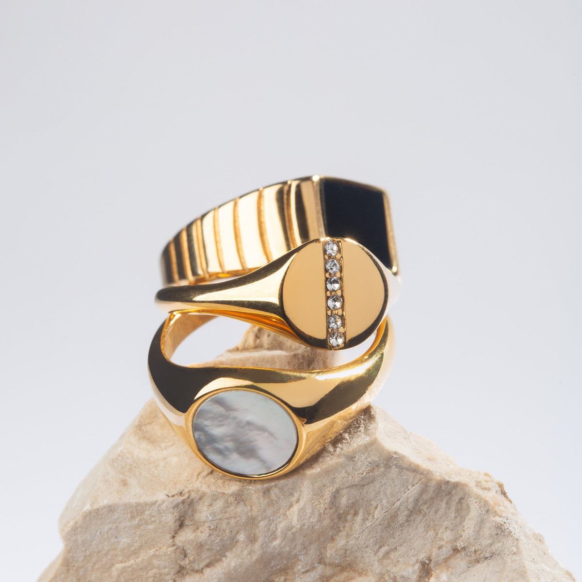 Bruce & Co Round Mother-of-Pearl Signet Ring