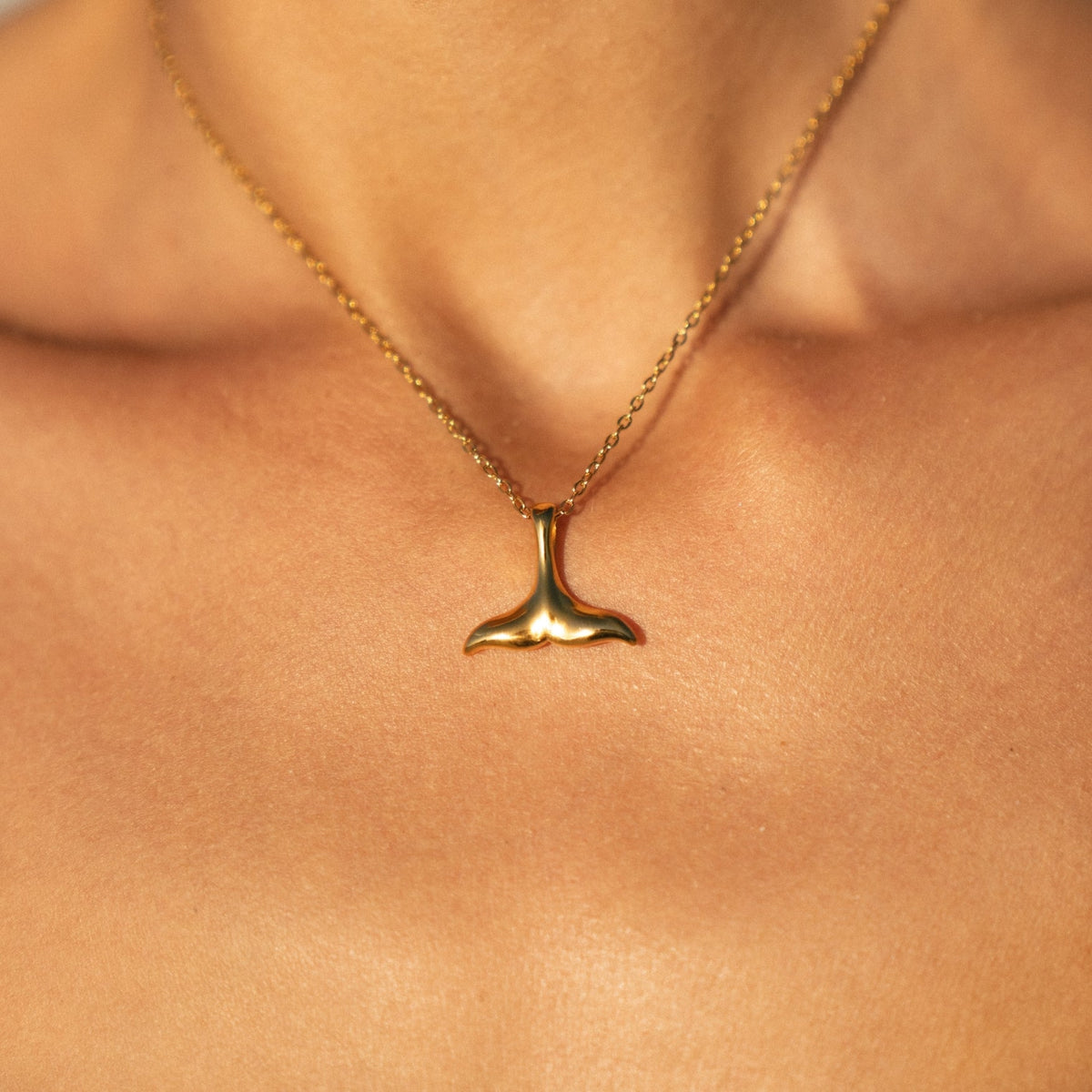 Bruce & Co Polished Whale Tail Necklace, 40 cm